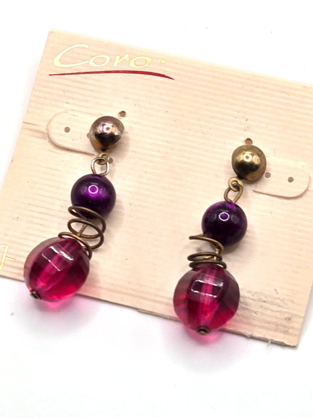 Vintage NOS Coro Fuchsia Purple Faceted Lucite Dangle Pierced Earrings On Card